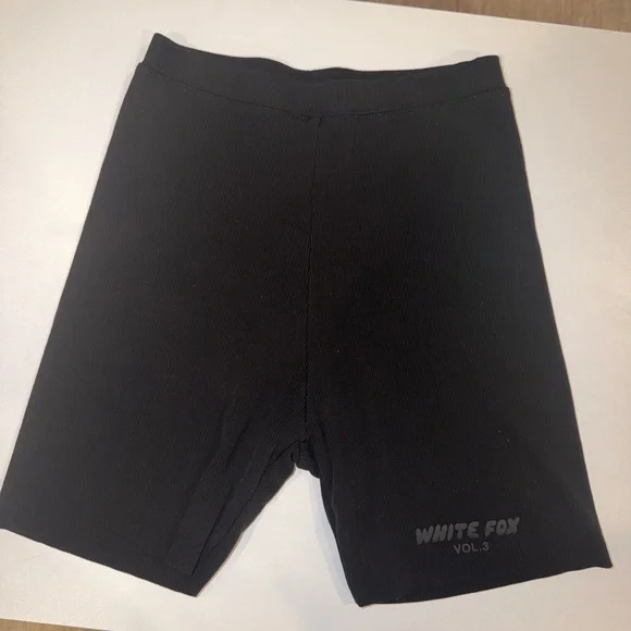 White Fox Boutique Offstage Ribbed Bike Shorts - Size Small - Onyx - Picture 2 of 6